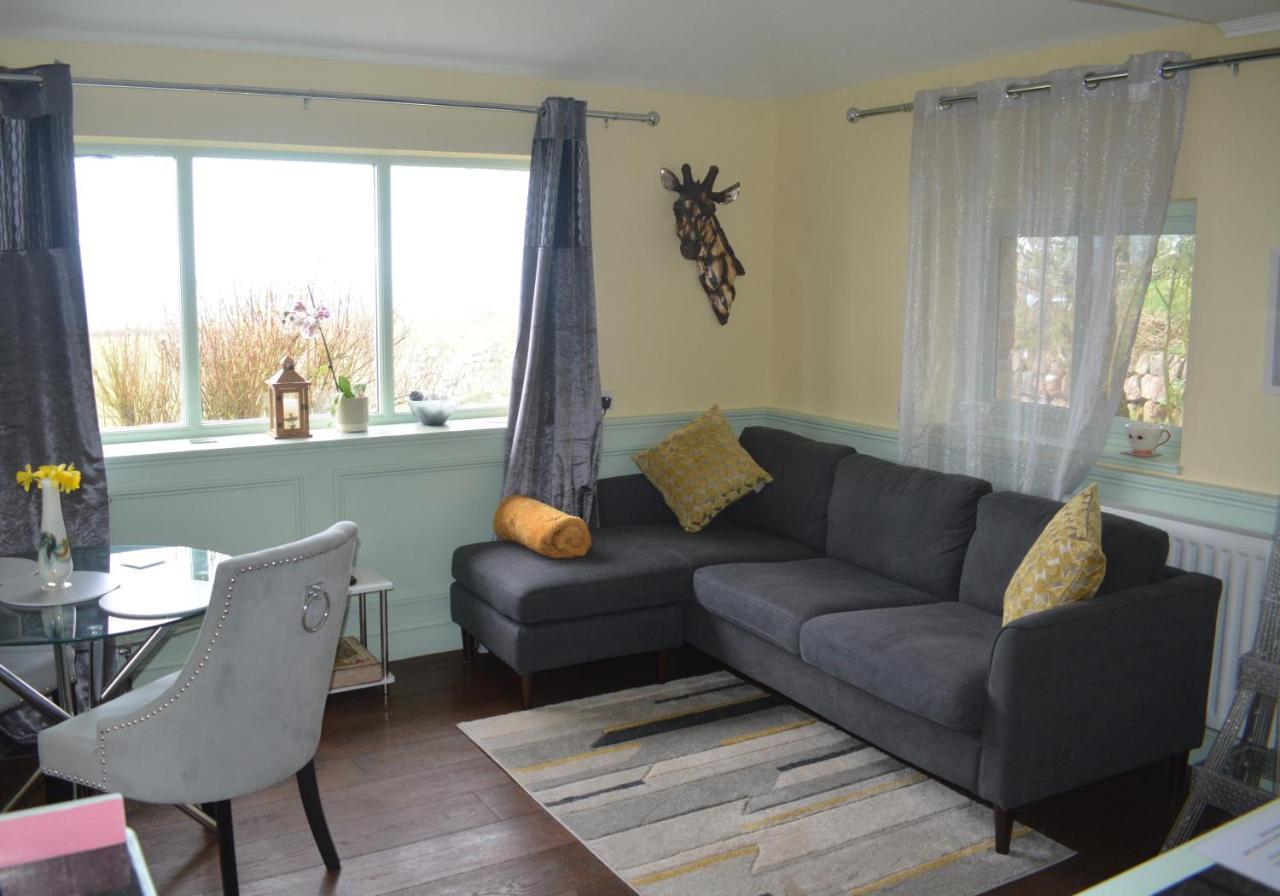 Distant Lights Apartment Lower Boscaswell Екстериор снимка